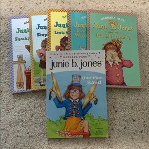 Junior B jones books+bonus book